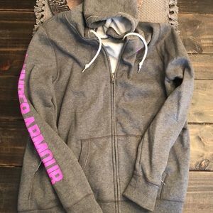 Under Armour Sweatshirt